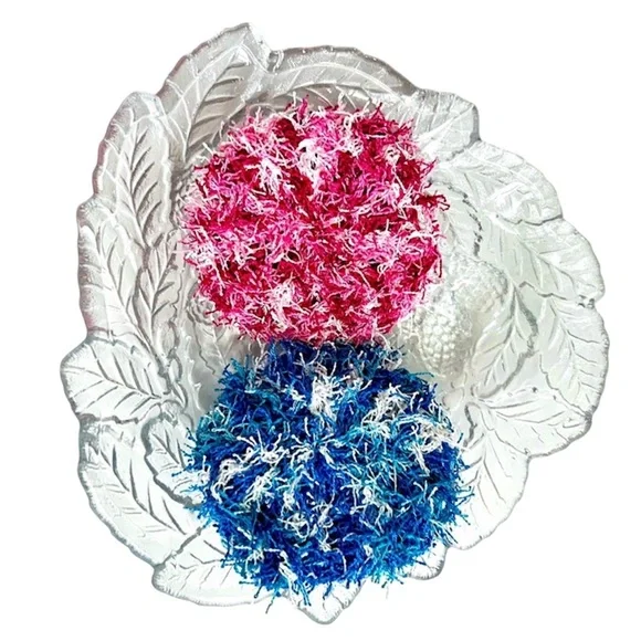 Hand Crafted Colorful Scrubbing Kitchen or Spa Pads Reusable Crocheted Polyester - Picture 3 of 11